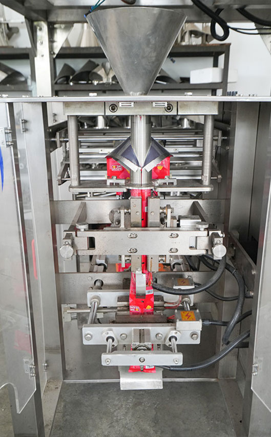 HK320-Vertical-Packaging-Machine.12.jpg