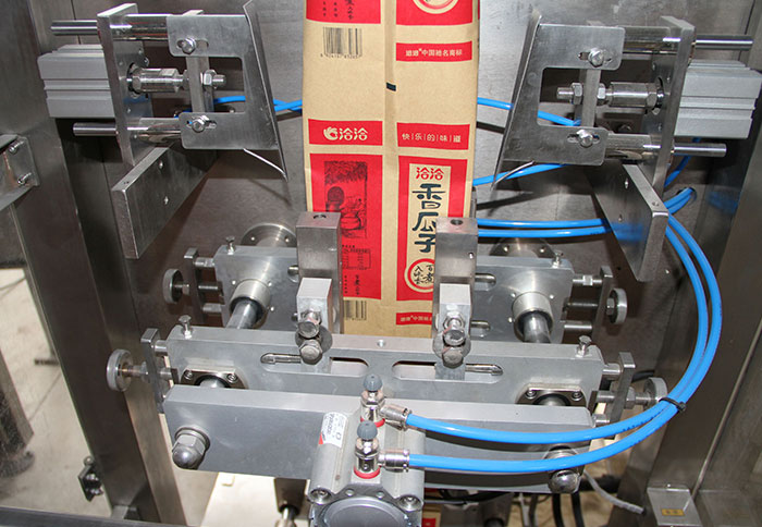 Vertical-Paper-Film-Packaging-Machine.7.jpg